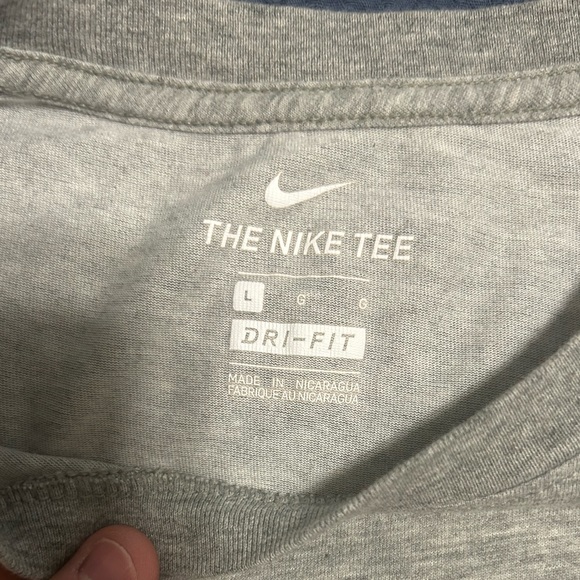 Nike Dri Fit Swoosh Logo Tee T Shirt Mens Size L Gray Short Sleeve Camo Logo - Picture 5 of 8